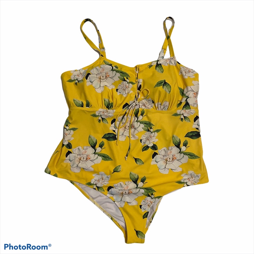Cupshe yellow floral swimsuit.